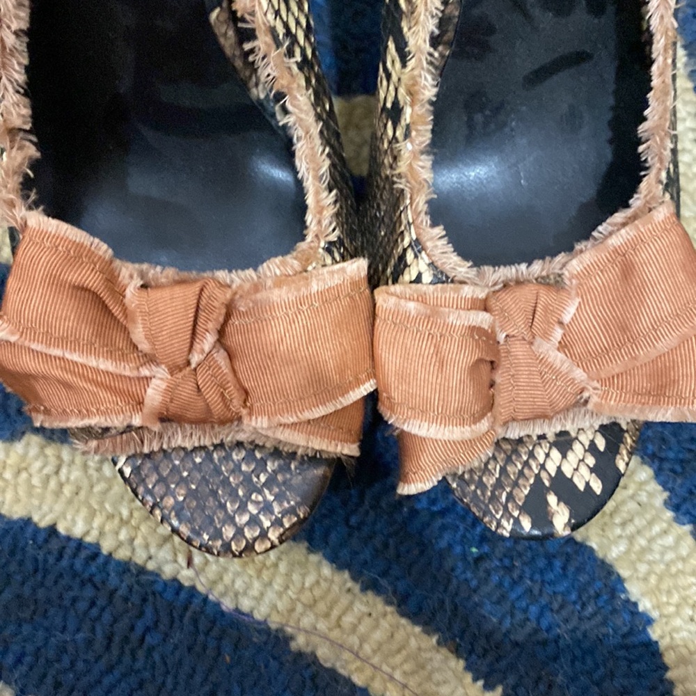 Heels - Picture 6 of 6
